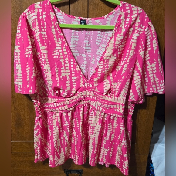 SHEIN Tops - SHEIN Hot Pink and Cream V-Neck Empire Waist Tunic